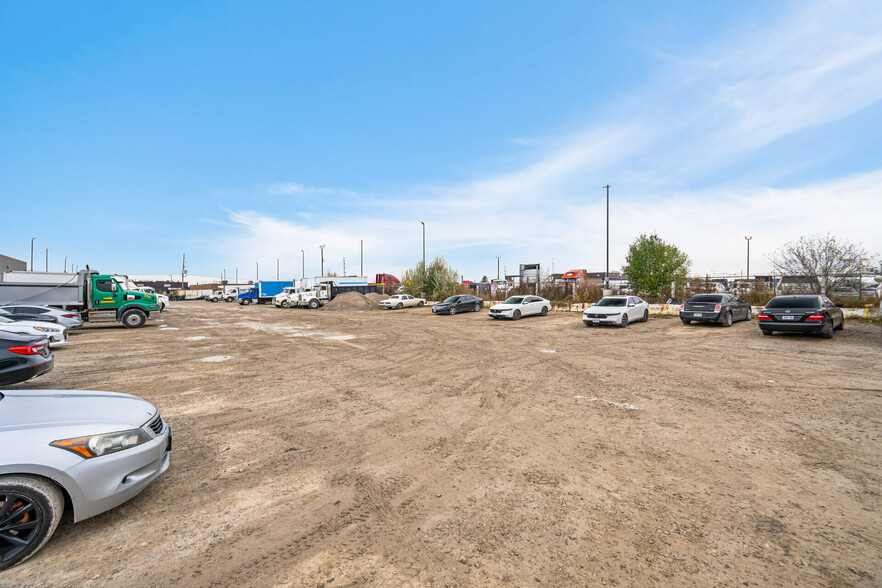 1185 Cardiff Blvd, Mississauga, ON à vendre - Photo de l’immeuble – Image 2 sur 7