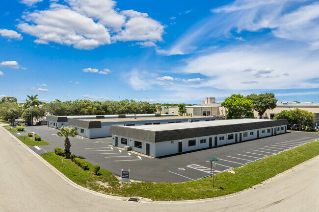Plus de détails pour 4255 Westroads Dr, Riviera Beach, FL - Industriel/Logistique à louer