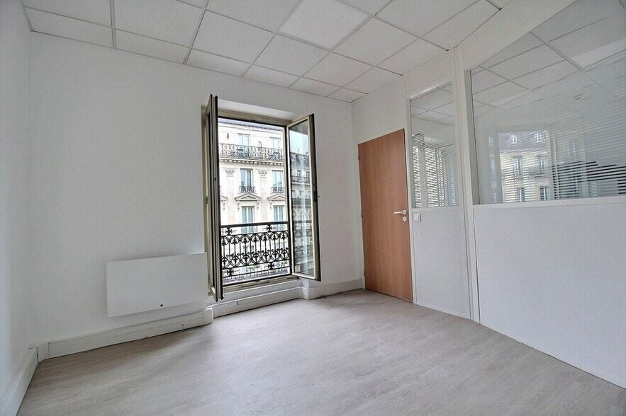 31 Rue De Châteaudun, Paris à louer Photo intérieure– Image 1 sur 10