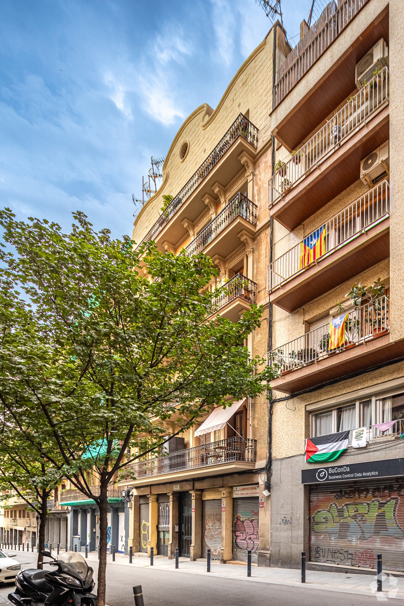 Local commercial dans Barcelone, Barcelona à louer Photo principale– Image 1 sur 2