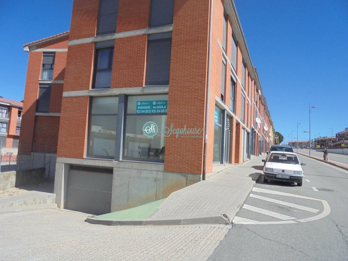 Immeuble residentiel dans La Lastrilla, Segovia à vendre Photo principale– Image 1 sur 3