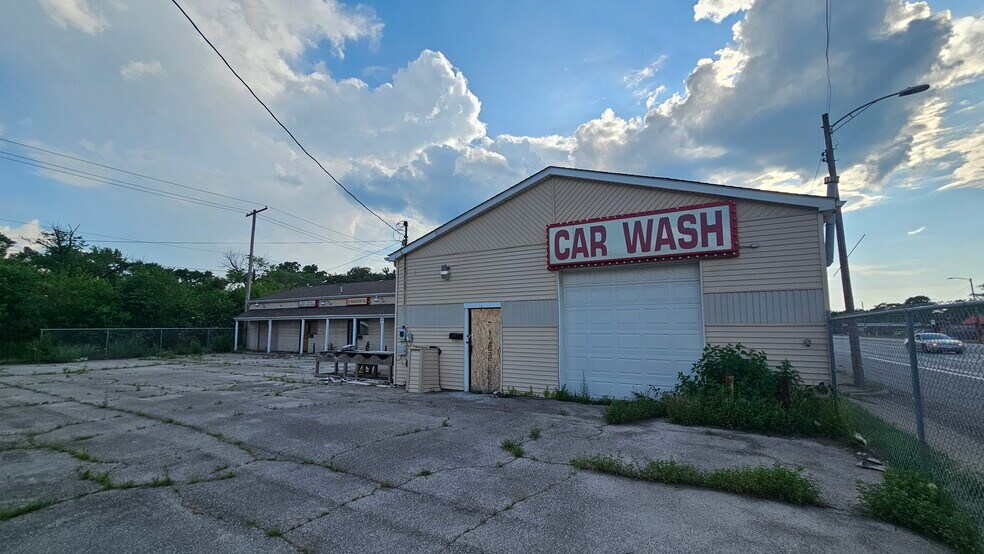 4921 W 5th Ave, Gary, IN à louer - Photo principale – Image 1 sur 13