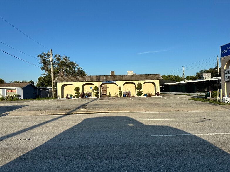 1104 S Nova Rd, Ormond Beach, FL à vendre - Photo de l’immeuble – Image 1 sur 25