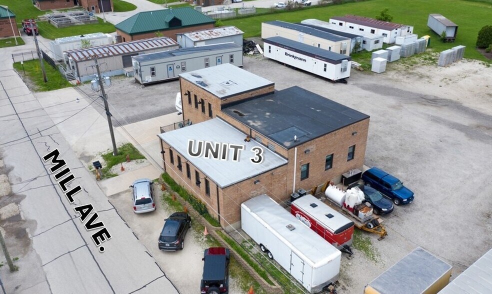 268 Mill Ave, Hampshire, IL à louer - Photo de l’immeuble – Image 1 sur 22