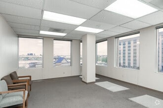 6070 Gateway Blvd E, El Paso, TX à louer Photo intérieure– Image 2 sur 7