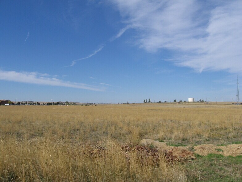 940 Wicks Ln, Billings, MT à louer - Photo de l’immeuble – Image 2 sur 9