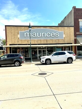 Plus de détails pour 17 N Frederick Ave, Oelwein, IA - Local commercial à vendre