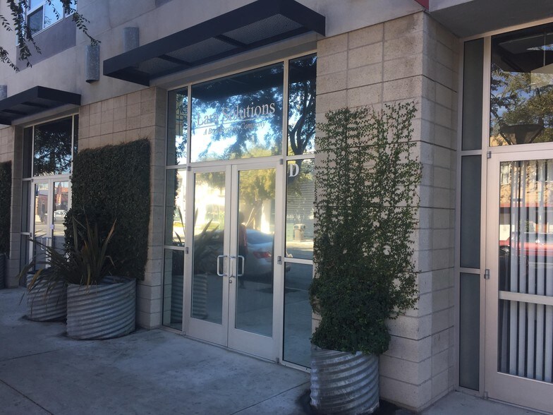 820-834 E 4th St, Long Beach, CA à vendre - Photo de l’immeuble – Image 3 sur 17