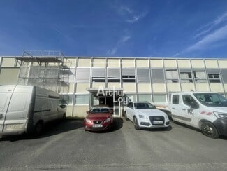 Plus de détails pour Local d’activités à vendre