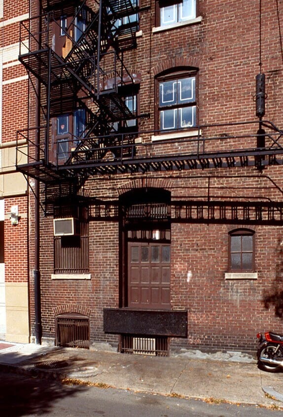 115 Chestnut St, Philadelphia, PA à louer Photo intérieure– Image 1 sur 2