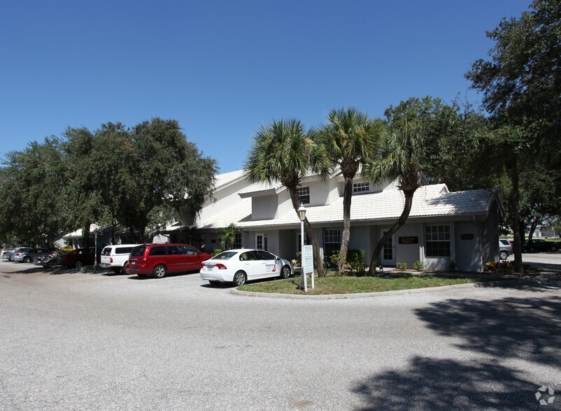 1515 Tamiami Trl S, Venice, FL à vendre - Photo principale – Image 1 sur 13