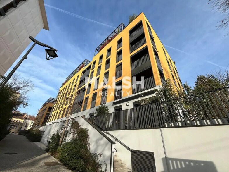 Bureau dans Lyon à vendre - Photo de l’immeuble – Image 1 sur 19