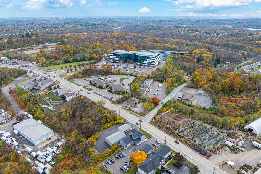 5441 Steubenville Pike, Mc Kees Rocks, PA à louer - Photo de l’immeuble – Image 3 sur 8