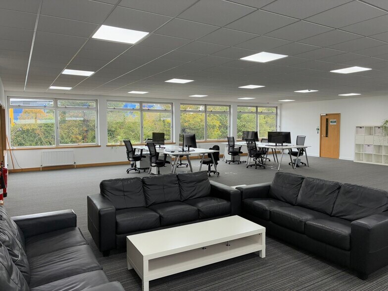 Denbigh Rd, Milton Keynes à louer - Photo de l’immeuble – Image 3 sur 6