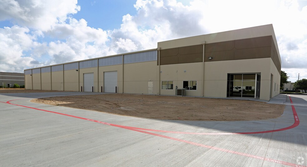 10930 Brittmoore Park Dr, Houston, TX à vendre - Photo de l’immeuble – Image 2 sur 6