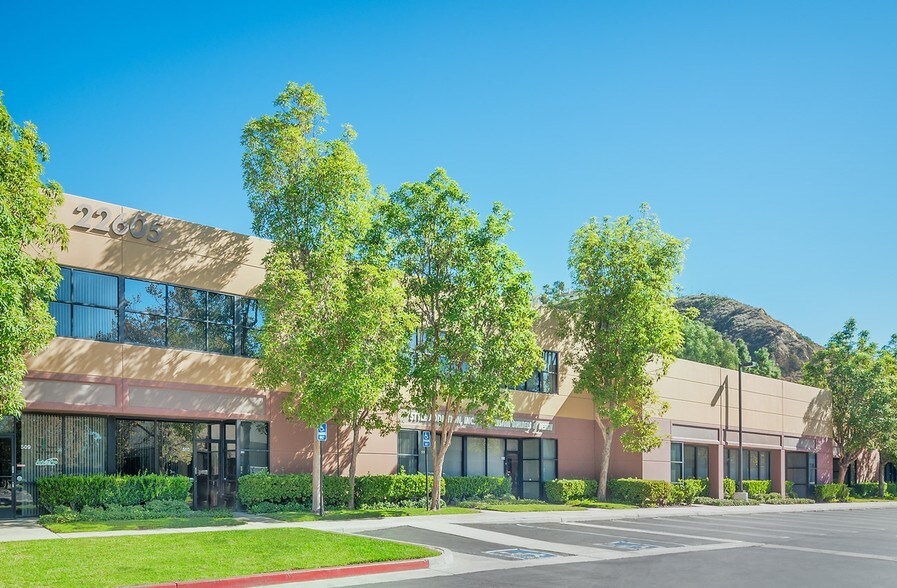 22601 La Palma Ave, Yorba Linda, CA à louer - Photo principale – Image 1 sur 7