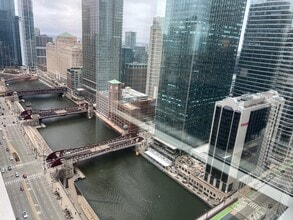 35 W Wacker Dr, Chicago, IL à louer Photo intérieure– Image 2 sur 6