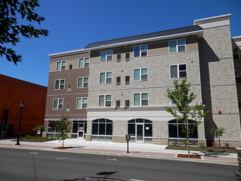 261 N 4th St, Springfield, IL à louer - Photo de l’immeuble – Image 2 sur 11