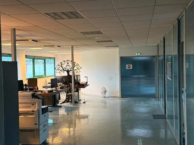 Bureau dans Chalon-sur-Saône à louer - Photo intérieure – Image 3 sur 6