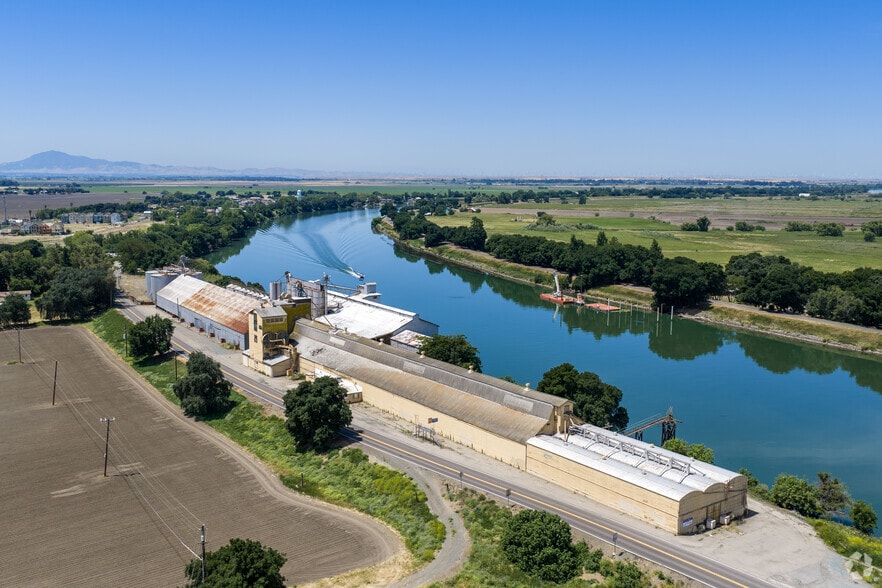14712 State Highway 160, Isleton, CA à vendre - Photo de l’immeuble – Image 1 sur 31