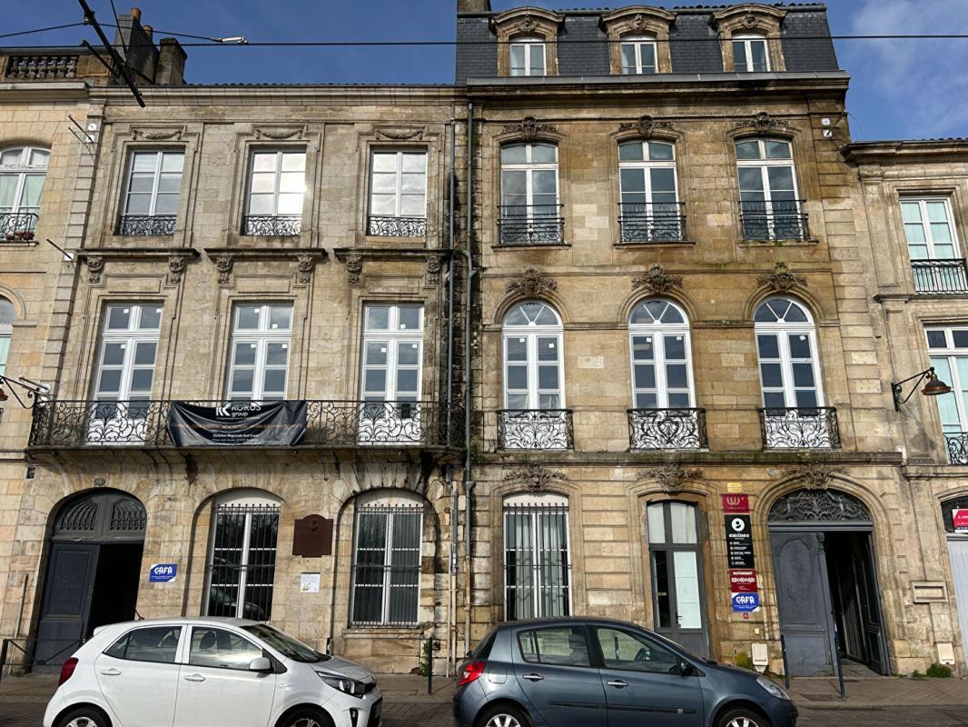 Bureau dans Bordeaux à louer Photo de l’immeuble– Image 1 sur 17