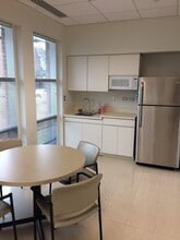 1725 N McGovern St, Highland Park, IL à louer Photo intérieure– Image 2 sur 5
