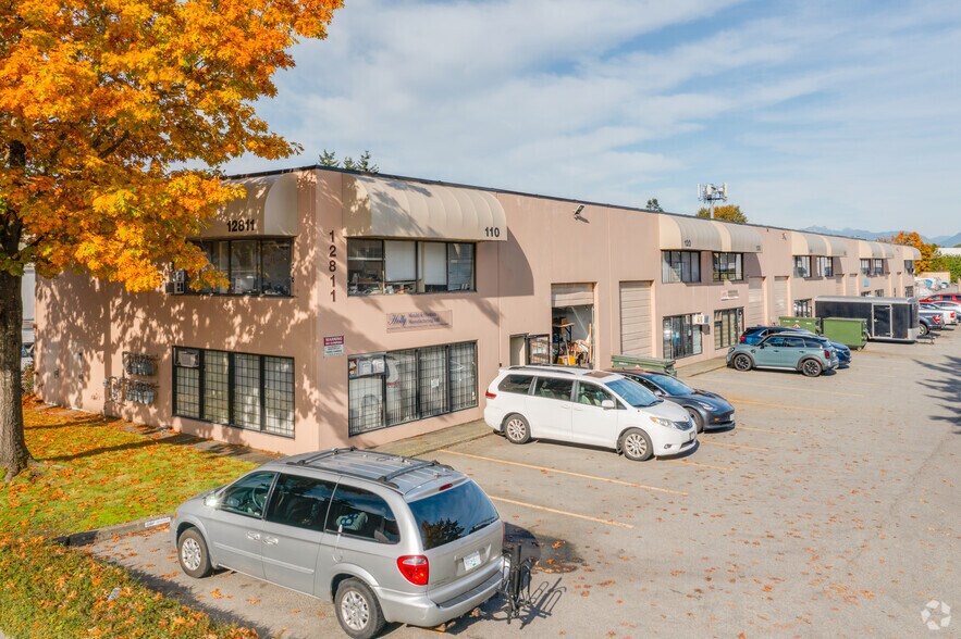 12811 Clarke Pl, Richmond, BC à louer - Photo principale – Image 1 sur 4