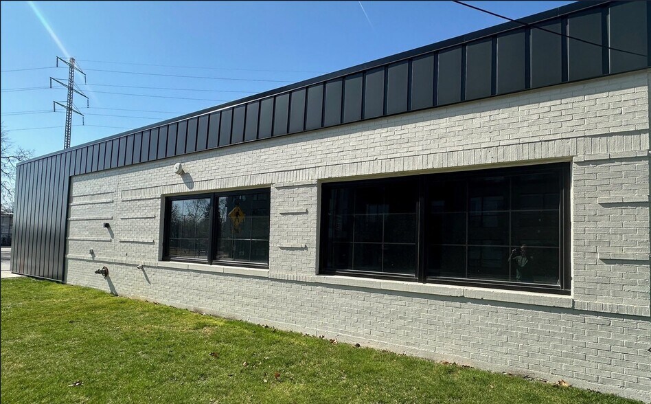 3155 Bermuda St, Ferndale, MI à louer - Photo de l’immeuble – Image 2 sur 4