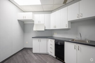 5500 N Service Rd, Burlington, ON à louer Photo intérieure– Image 2 sur 8