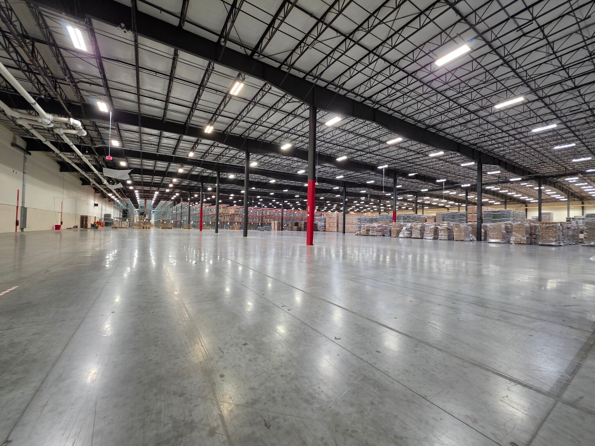 81 Commerce Dr, Fall River, MA à louer Photo principale– Image 1 sur 27