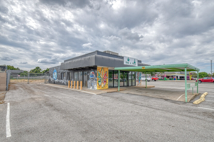 1404 W Lindsey St, Norman, OK à louer - Photo de l’immeuble – Image 2 sur 20