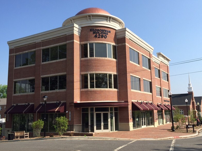 4290 Chain Bridge Rd, Fairfax, VA à louer - Photo de l’immeuble – Image 2 sur 5