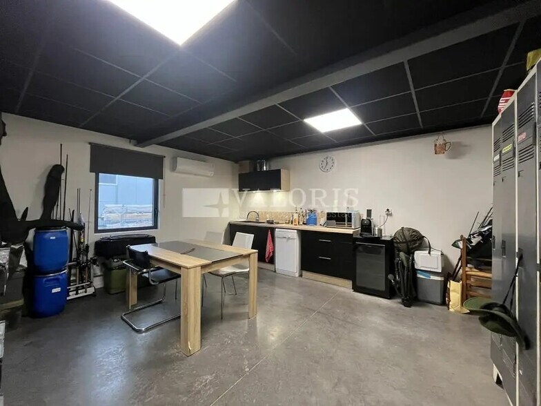 345 Rue De La Noyeraie, Sarcey à louer - Photo de l’immeuble – Image 3 sur 8