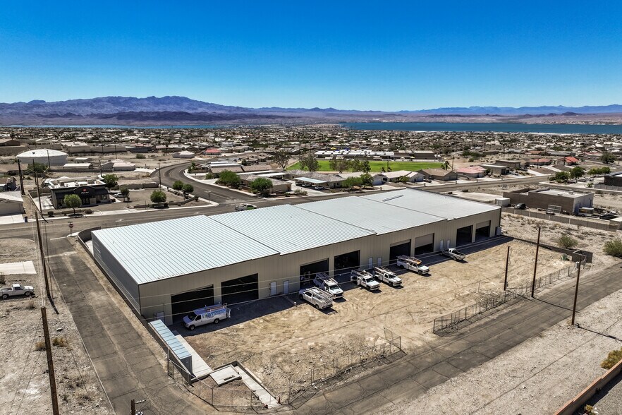 2995 Kiowa Blvd N, Lake Havasu City, AZ à louer - Photo de l’immeuble – Image 3 sur 24