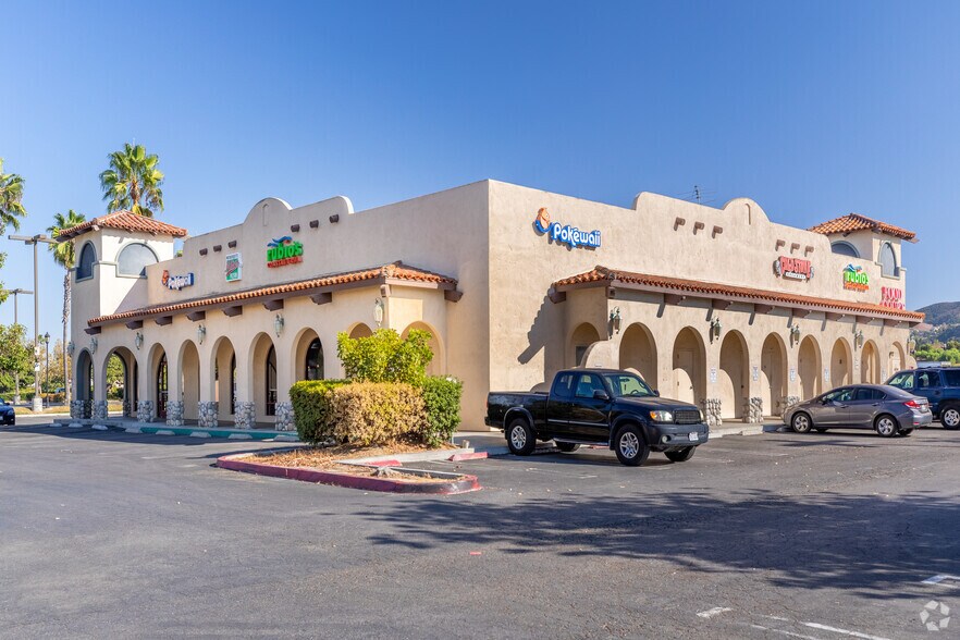 1158 W San Marcos Blvd, San Marcos, CA à louer - Photo de l’immeuble – Image 1 sur 4