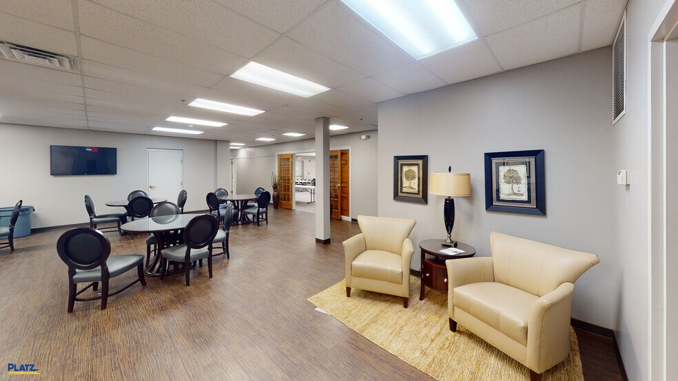 8387 Tod Ave, Youngstown, OH à vendre - Photo de l’immeuble – Image 2 sur 17