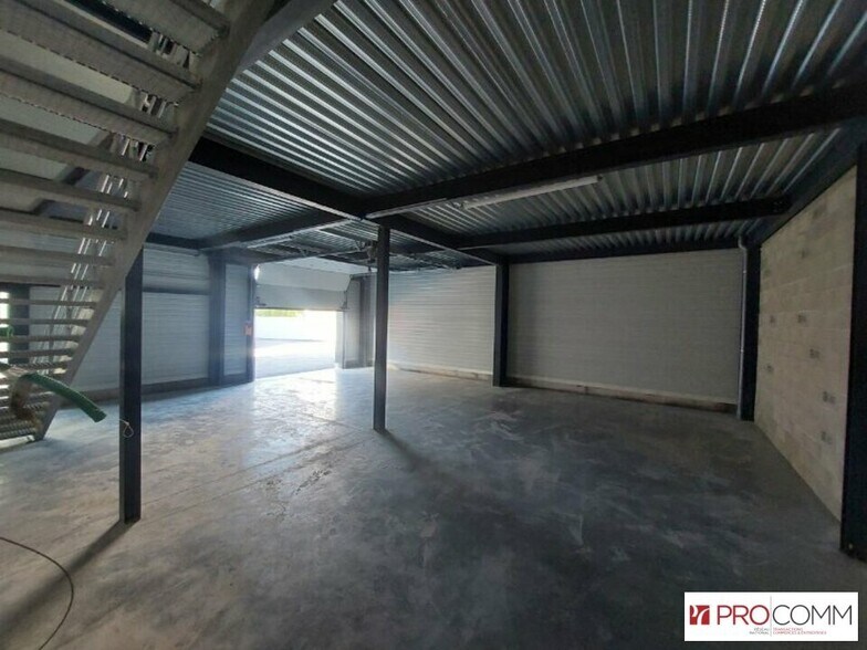 Industriel/Logistique dans Vedène à vendre - Photo intérieure – Image 2 sur 6