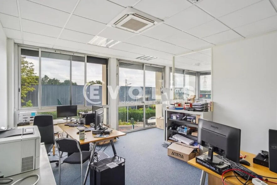 Bureau dans Palaiseau à vendre - Photo de l’immeuble – Image 3 sur 11