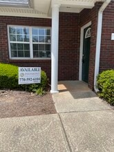 3221 S Cherokee Ln, Woodstock, GA à louer Photo intérieure– Image 1 sur 8
