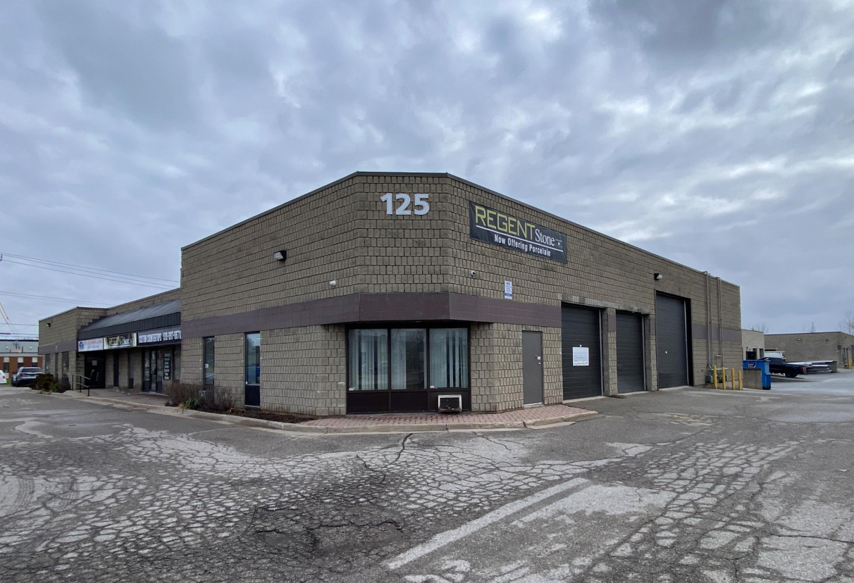 125 Bessemer Rd, London, ON à louer Photo de l’immeuble– Image 1 sur 9