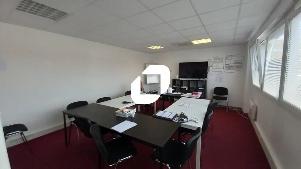 Bureau dans Lille à louer - Photo de l’immeuble – Image 2 sur 7