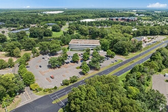 2 Waterside Crossing, Windsor, CT - Vue aérienne  vue de carte - Image1