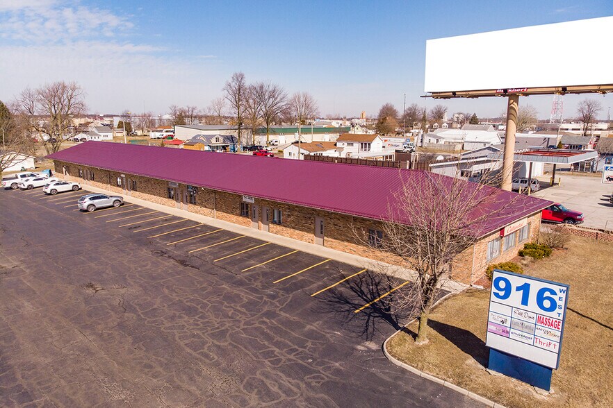 916 W Coliseum Blvd, Fort Wayne, IN à louer - Photo de l’immeuble – Image 3 sur 7