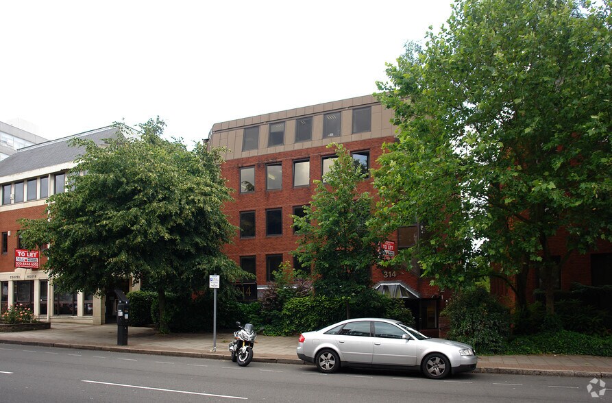 314 Regents Park Rd, Londres à louer - Photo de l’immeuble – Image 3 sur 4