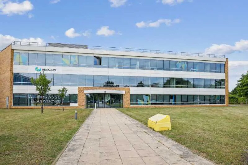 Bureau dans Saint-Bénigne à louer - Photo de l’immeuble – Image 1 sur 13
