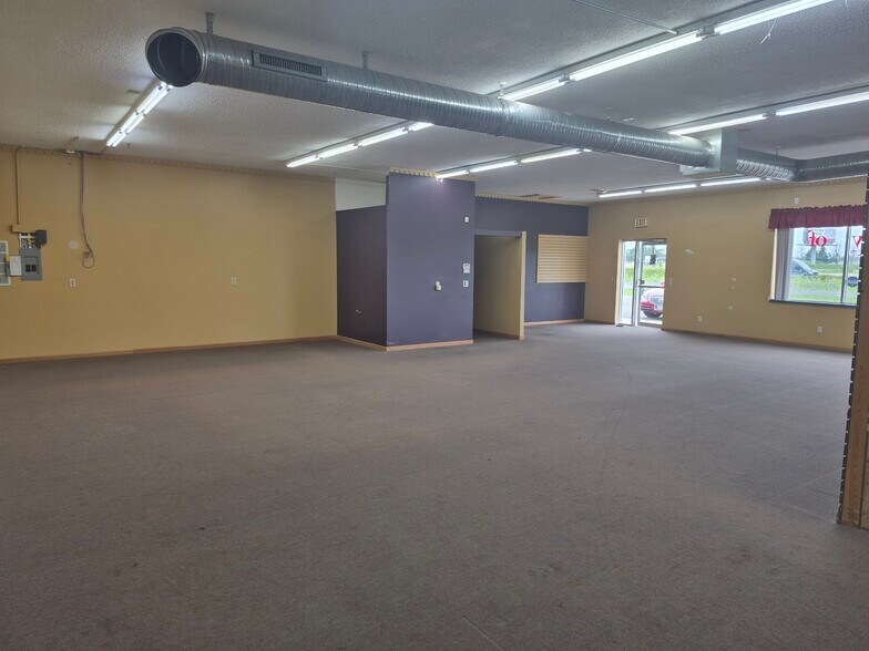 15161 NE Feller St, Forest Lake, MN à louer - Photo de l’immeuble – Image 3 sur 8