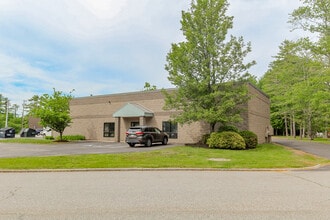 26 Evergreen Dr, Portland, ME à louer Photo intérieure– Image 1 sur 12