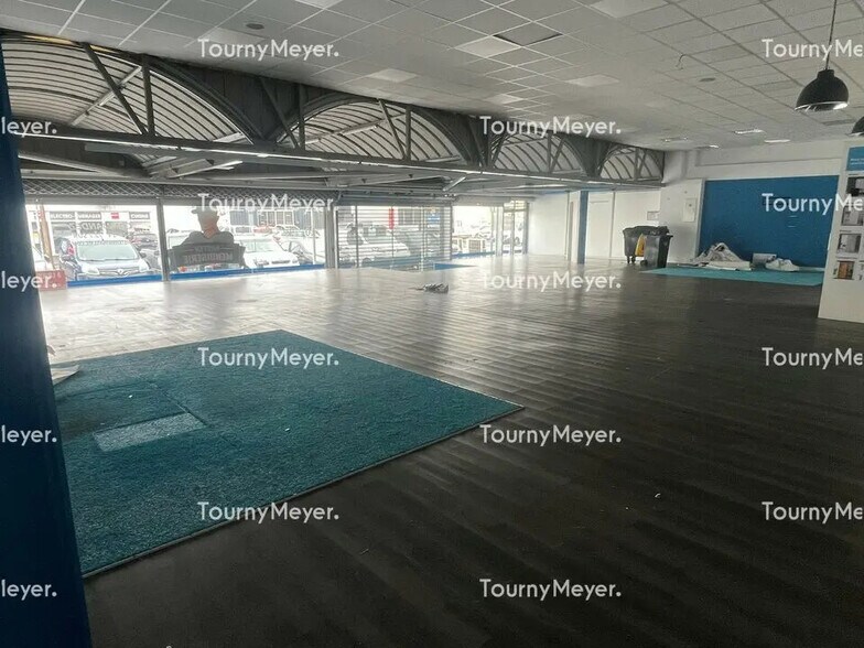 17 Rue De L'Industrie, Anglet à louer - Photo de l’immeuble – Image 3 sur 5
