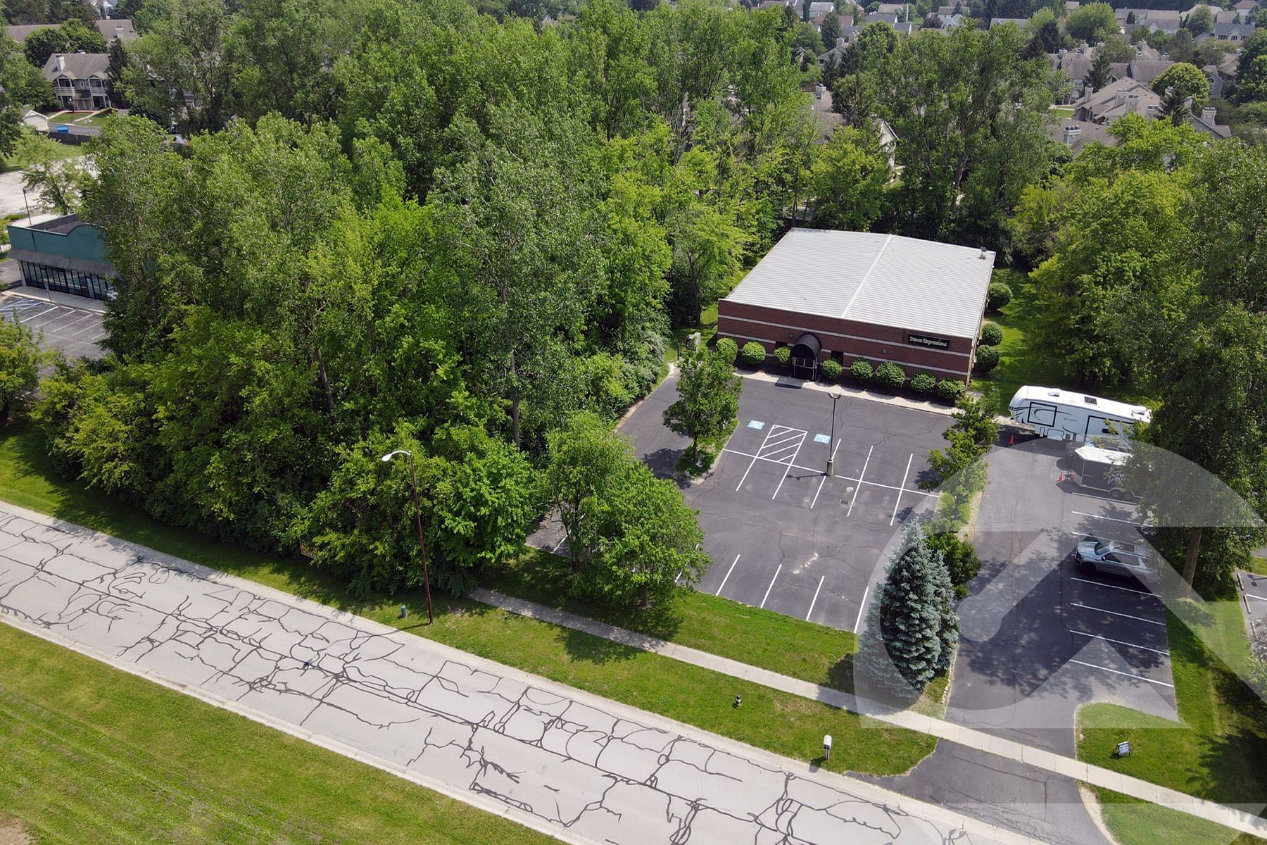 7343 International Dr, Holland, OH à vendre Photo de l’immeuble– Image 1 sur 4