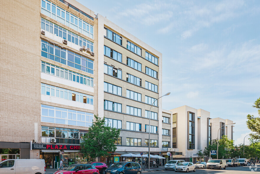 Avenida Institución Libre Enseñanza, 41, Madrid, Madrid à vendre - Photo de l’immeuble – Image 2 sur 4